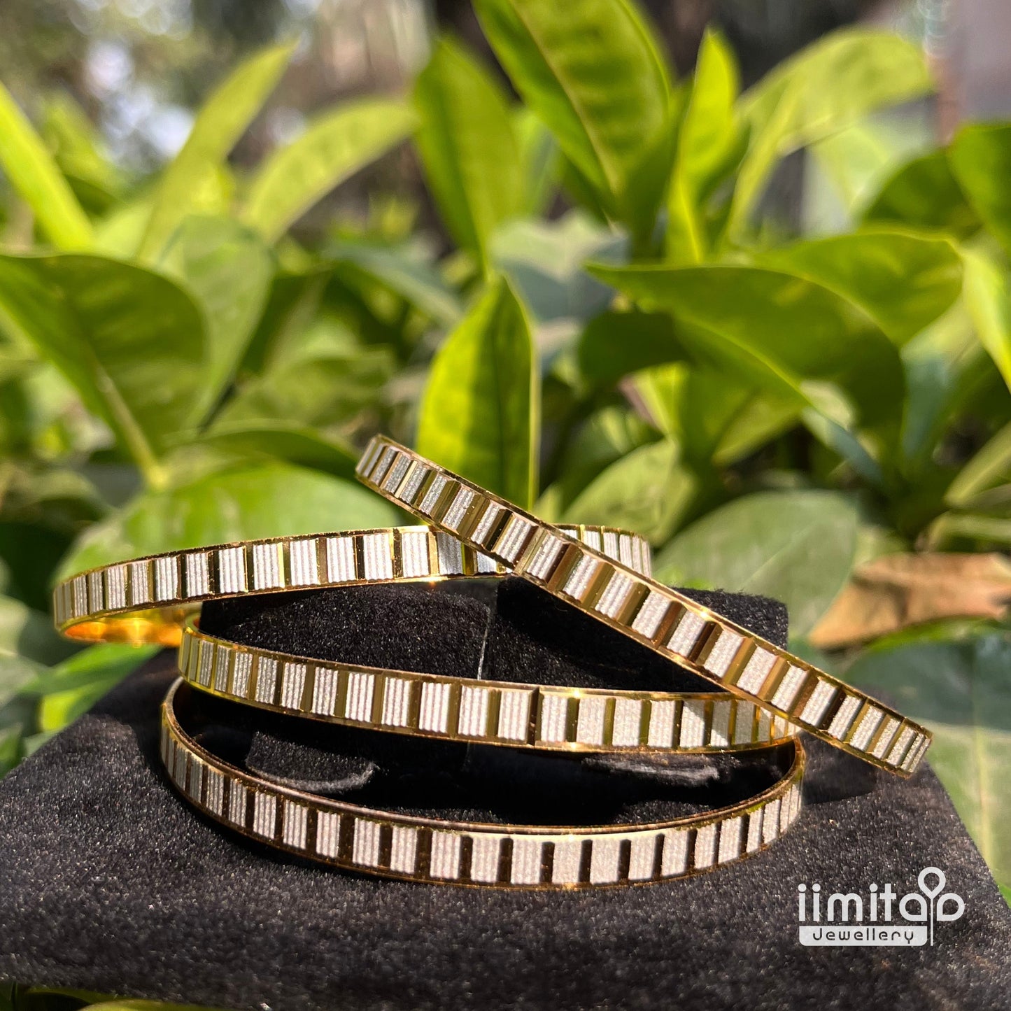 Antique Bangle IIMITA-ABN010