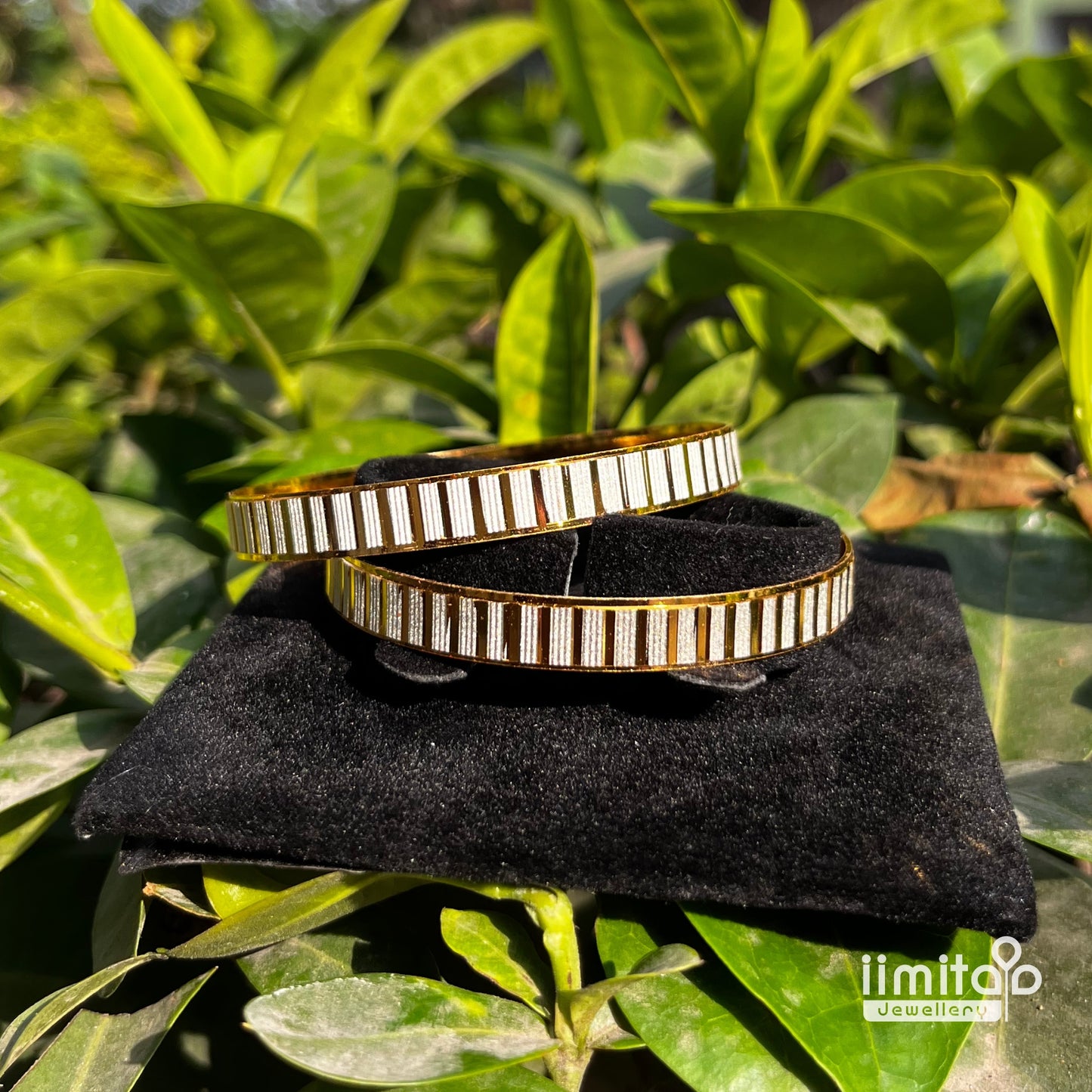 Antique Bangle IIMITA-ABN08