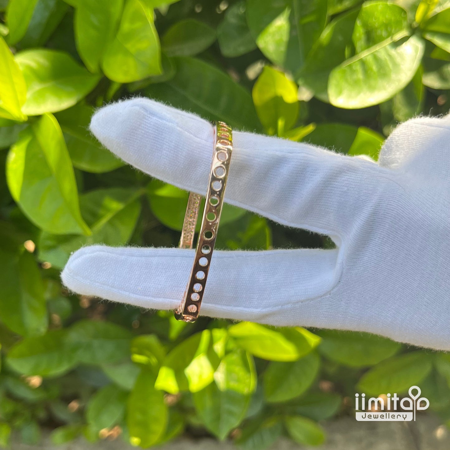 Zircon Kada IIMITA-K1